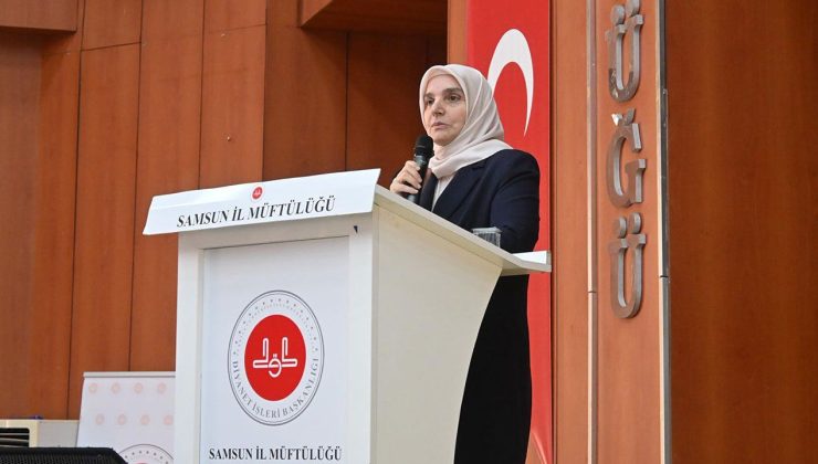 Akbulut: Nebevi sünnetin yaşanılır halini göstermemiz gerekiyor