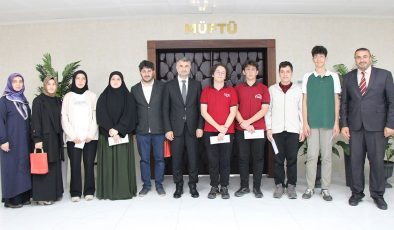 Amasya’da gençler umreyle ödüllendirildi