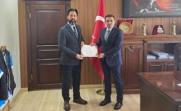 Aziziye Kaymakamı Tugay, kurbanını TDV’ye emanet etti