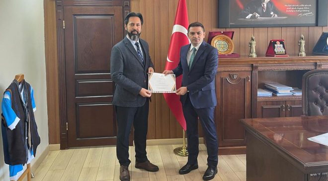 Aziziye Kaymakamı Tugay, kurbanını TDV’ye emanet etti