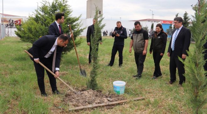 Bandırma’da Görev Şehidi Ceza İnfaz Personeli anısına fidan dikildi