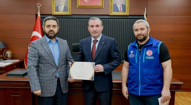 Belediye Başkanı Tombaş kurbanını TDV’ye emanet etti