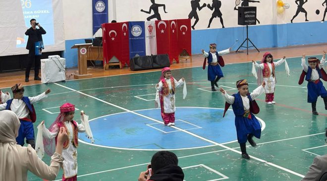 Çiftlik’te minikler yıl sonu heyecanı yaşadı