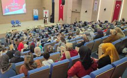 “Dijital Dünyada Çocuk ve Aile” konferansları sürüyor
