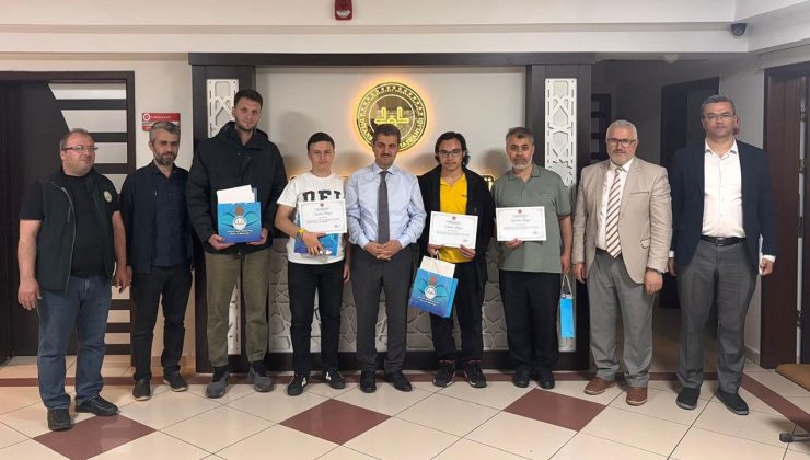 Düzce’de gençlik yarışması ödülleri verildi