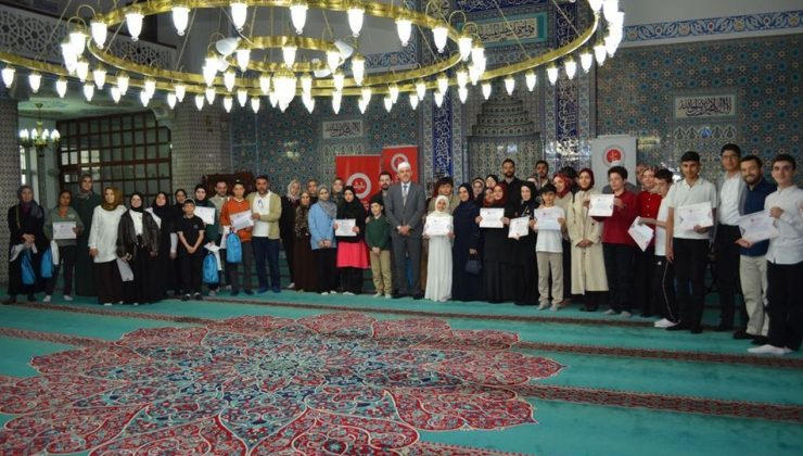 Esenler’de okullar arası hadis yarışması düzenlendi