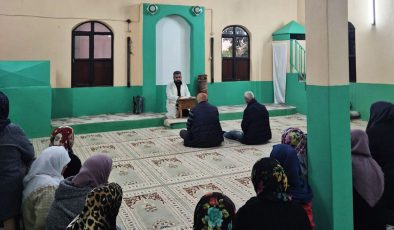 Gönüllü irşad faaliyeti yürütüyor