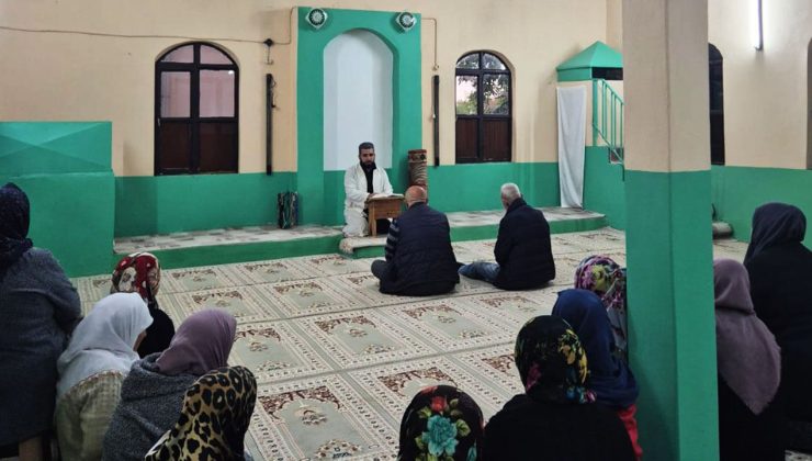 Gönüllü irşad faaliyeti yürütüyor