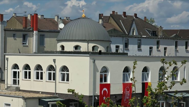 Herten’de ilk kubbeli cami açıldı
