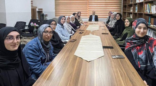 İslami İlimler Akademisinde belge töreni