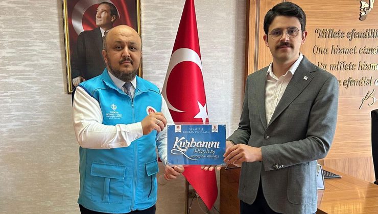 Kaymakam Eskimez, kurbanını TDV’ye verdi