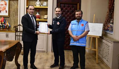 Kaymakam Özdemir, kurban vekaletini TDV’ye verdi