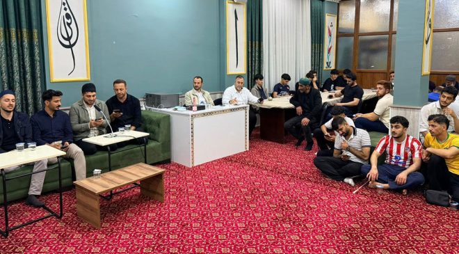 Siirt Ensar Camii’nde gençler meşk etti