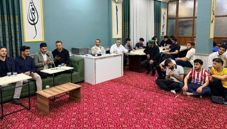 Siirt Ensar Camii’nde gençler meşk etti