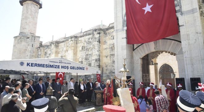 Tarsus’ta hayır kermesi açıldı