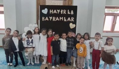 Ümraniyeli minikler bayram coşkusunu yaşadı