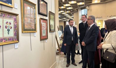 Üsküdar’da “İzler ve Yorumlar” sergisi düzenlendi
