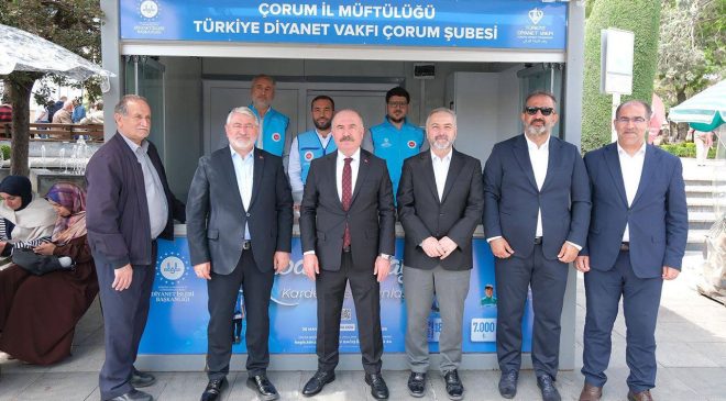 Vali Çalgan’dan TDV Kurban Bağışı Standına ziyaret