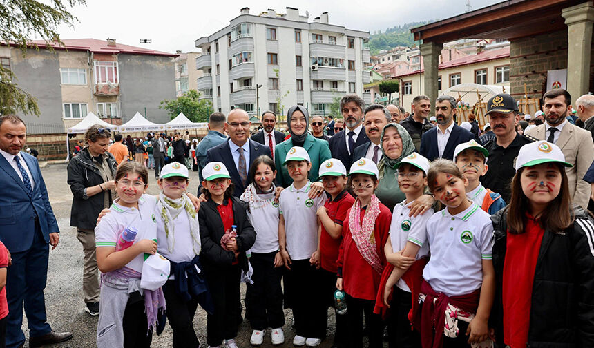 Vali Koç Gençlerimize Inanıyor Ve Güveniyoruz 3