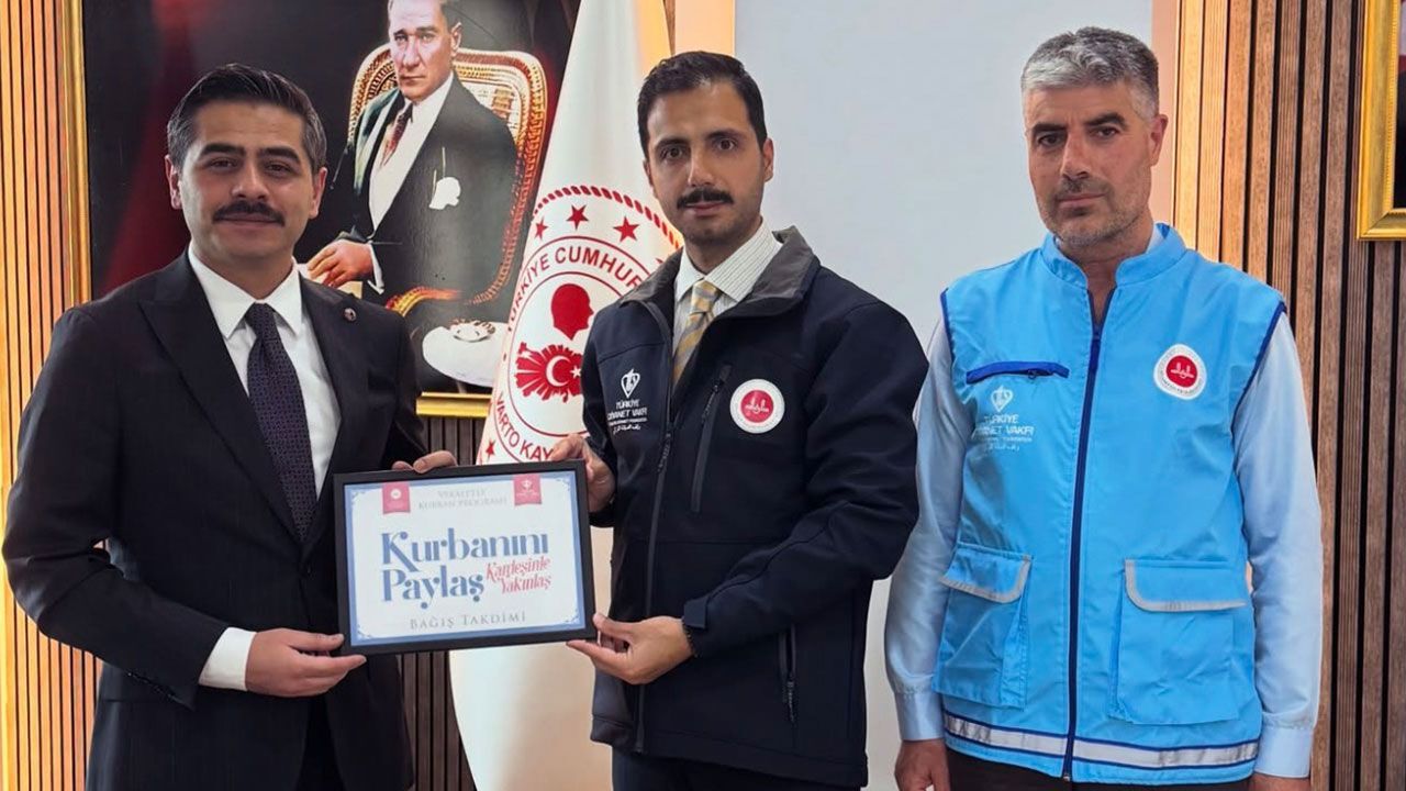Varto Kaymakamı Işık, kurbanını TDV'ye emanet etti