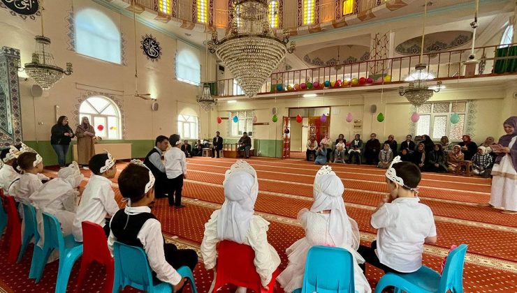 Yakakent’te minikler Kur’an’a geçti