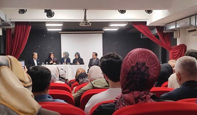 Zeytinburnu’nda “Mevlid-İ Nebi” paneli