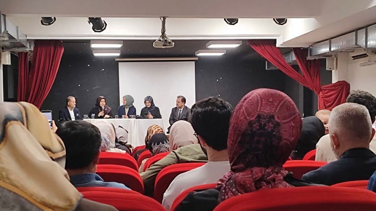 Zeytinburnu’nda "Mevlid-İ Nebi" paneli