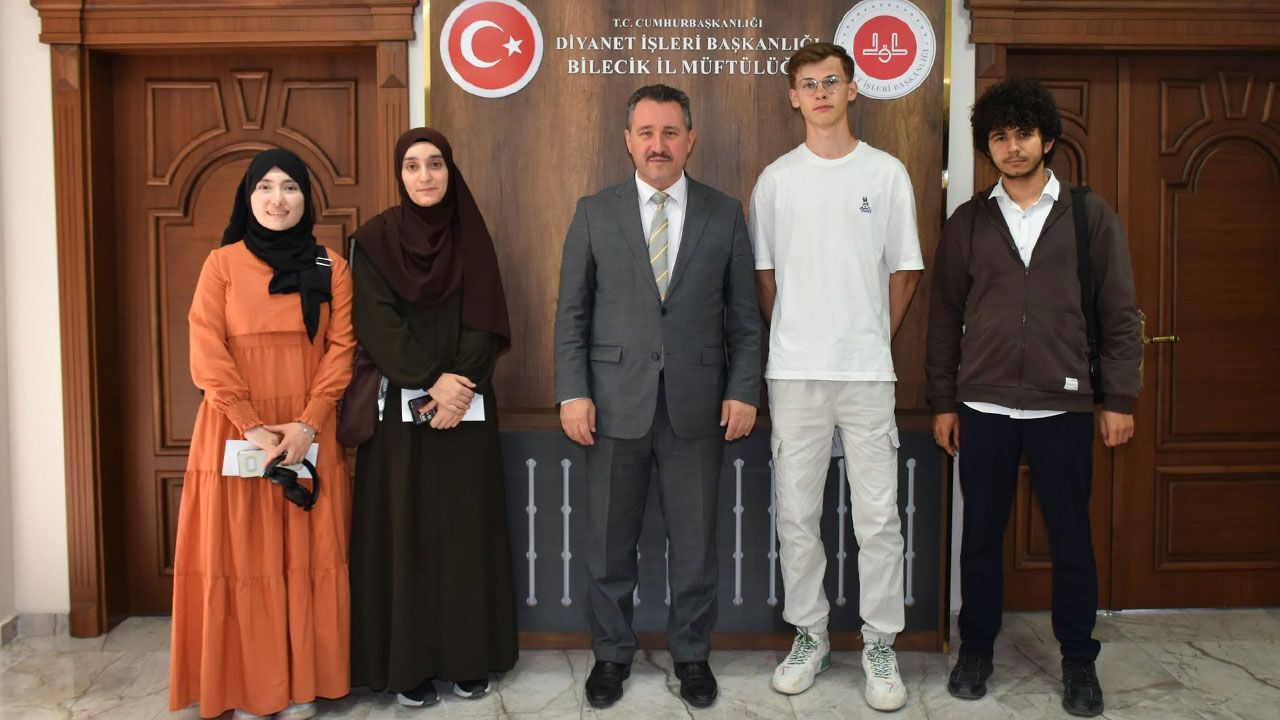Bilecik'te öğrenciler ödüllendirildi