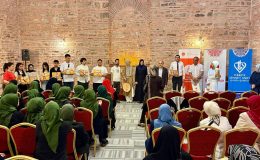 Bursa’da şiir dinletisi programı düzenlendi