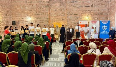 Bursa’da şiir dinletisi programı düzenlendi