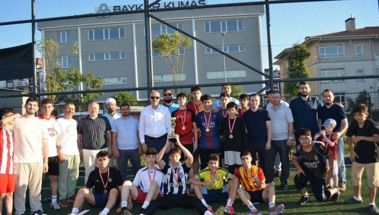 Esenler’de “Camiler Arası Futbol Turnuvası”