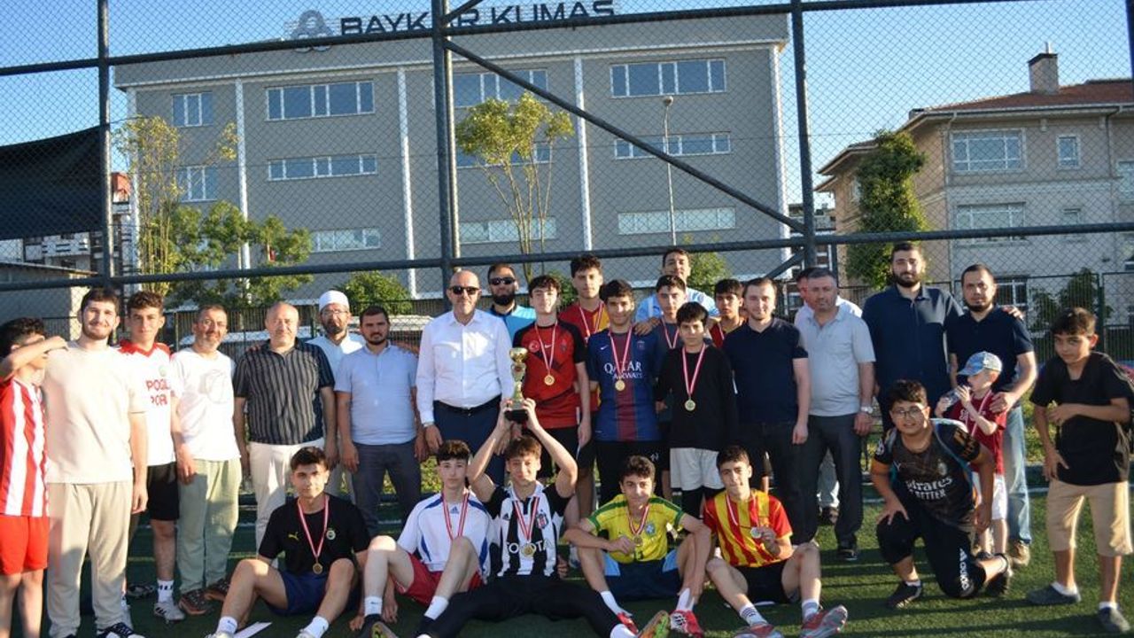 Esenler'de "Camiler Arası Futbol Turnuvası"