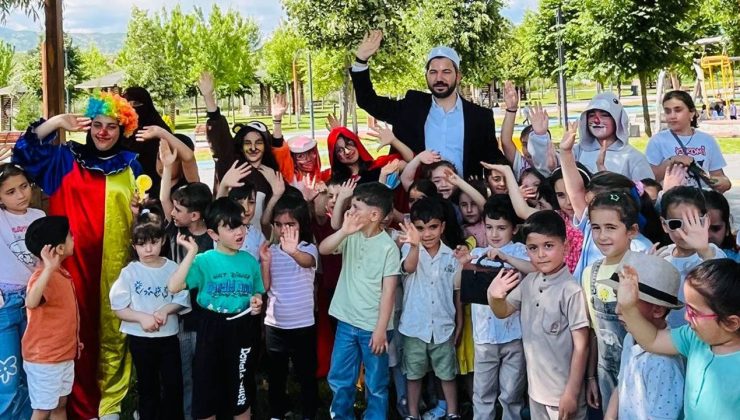 Genç’te minikler aileleriyle piknikte buluştu