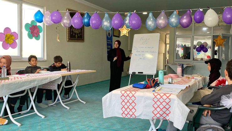 Karabük’te genç gönüller çocuklarla buluştu