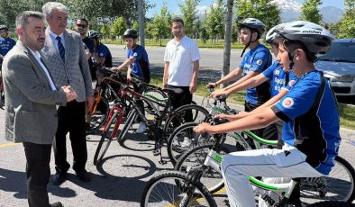 Kayseri’de Diyanet gençlik tarihe pedallıyor