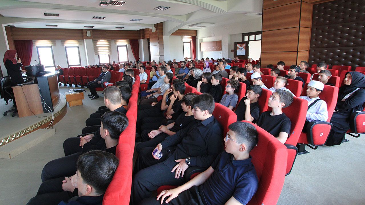 Kur’an Eğitim Merkezleri Sakarya’da tanıtıldı