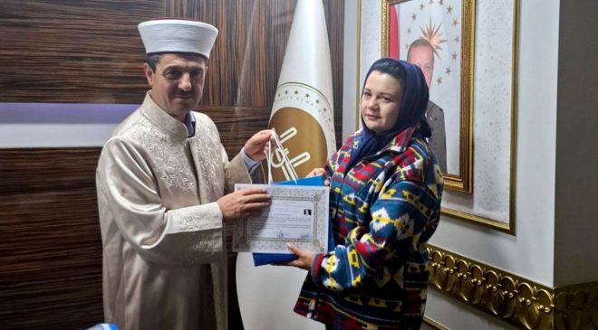 Moldovyalı Walentina Düzce’de Müslüman oldu