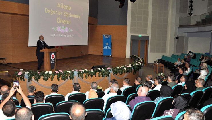 Prof. Dr. Ay: Eğitim anne dizinde başlar