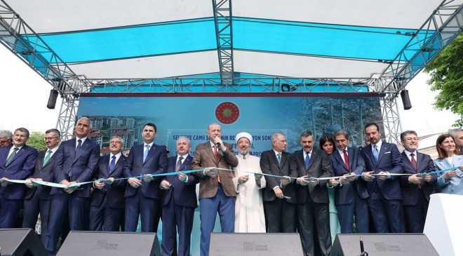 Restorasyonu tamamlanan Selimiye Camii yeniden ibadete açıldı