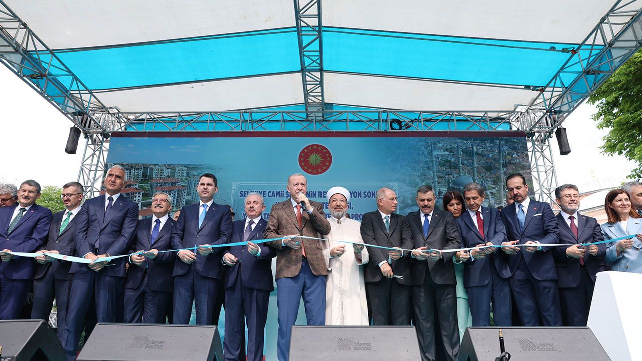 Restorasyonu tamamlanan Selimiye Camii yeniden ibadete açıldı