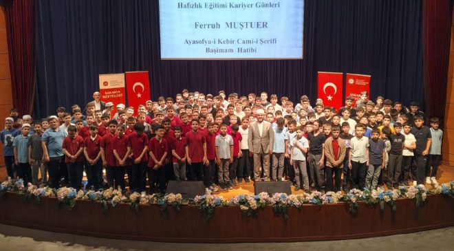 Sakarya’da hafızlar kariyer günlerinde buluştu