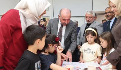 Vali Çalgan, Çorum Diyanet Gençlik Merkezini ziyaret etti