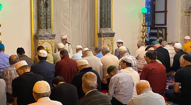 Zağnos Paşa Camii’nde sabah namazı buluşması düzenlendi