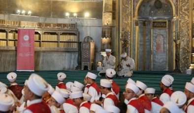 Ayasofya’da 15 Temmuz şehitleri için 253 hafızla hatim yapıldı