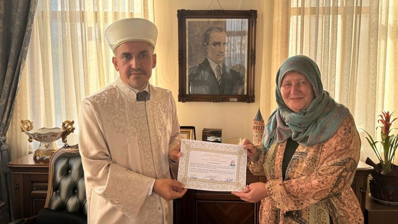 Hollandalı Schut ezandan etkilenerek Müslüman oldu