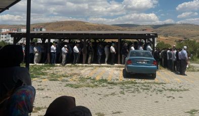 Kur’an Kursu Öğreticisi Hafız Kadriye Şavaş Vefat Etti