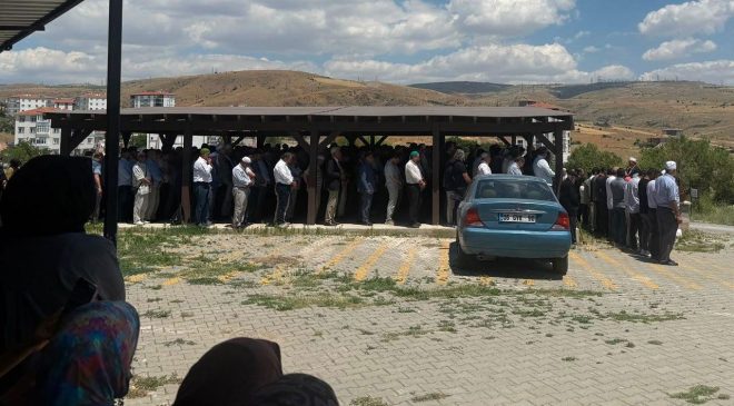 Kur’an Kursu Öğreticisi Hafız Kadriye Şavaş Vefat Etti