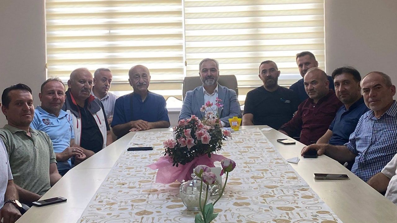 Müftü Yıldırım, esnafla kahvaltıda buluştu