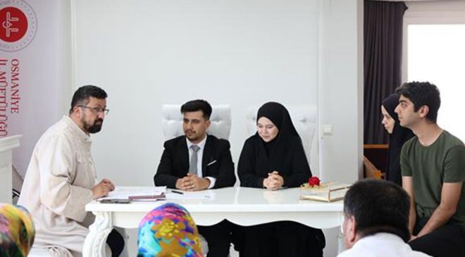 Osmaniye İl Müftülüğünde resmi nikah hizmetleri sürüyor