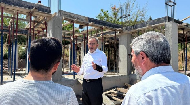 Sındırgı’da depremden etkilenen camiler yeniden yükseliyor